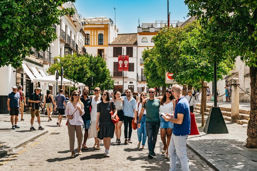 Seville: Tapas, Taverns and History Guided Walking Tour - Finishing with handmade ice cream