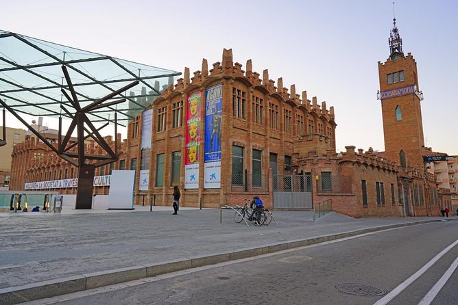 Shore Excursion: Barcelona City Tour Hop-On Hop-Off - Key points to know before boarding