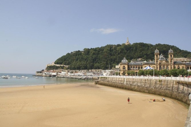 Small-Group Electric Bike Tour in San Sebastián - Why this bike tour works so well on day one