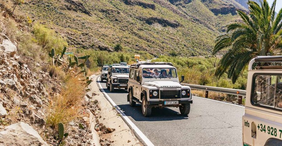 South Gran Canaria: Off-Road Valleys & Villages Jeep Tour - Roque Nublo from the high roads