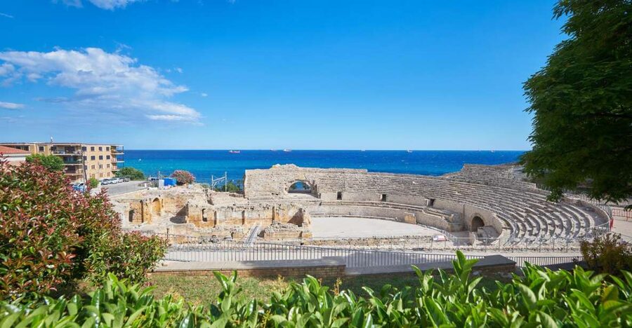 Tarragona: Roman Heritage Guided Walking Tour - Entering the Circus vaults and picturing the races
