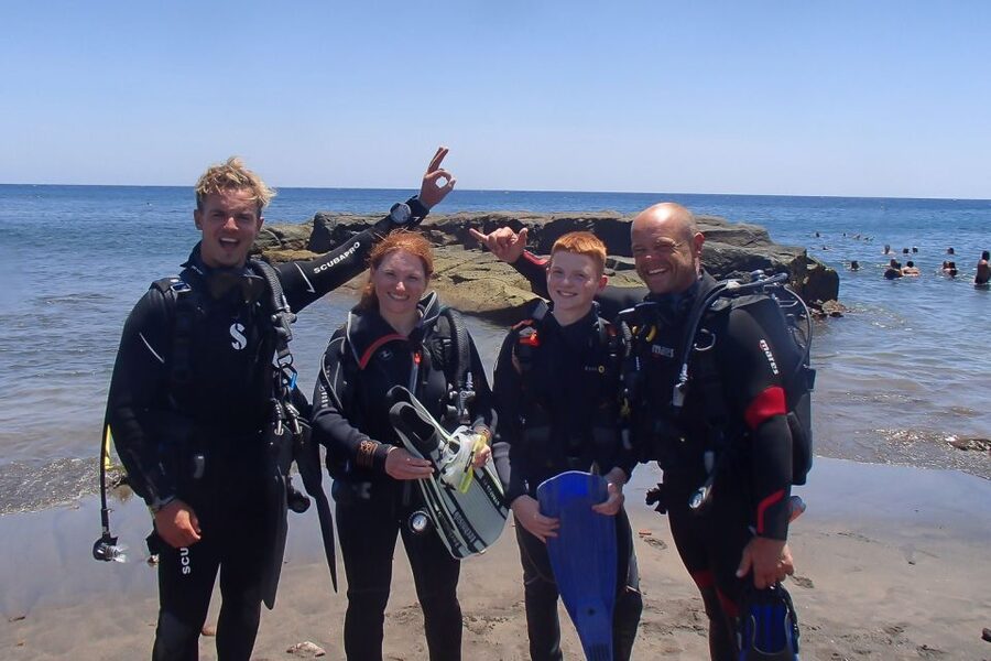 Tenerife: Abades Beach Beginner Diving Experience - A good beach day for non-divers too