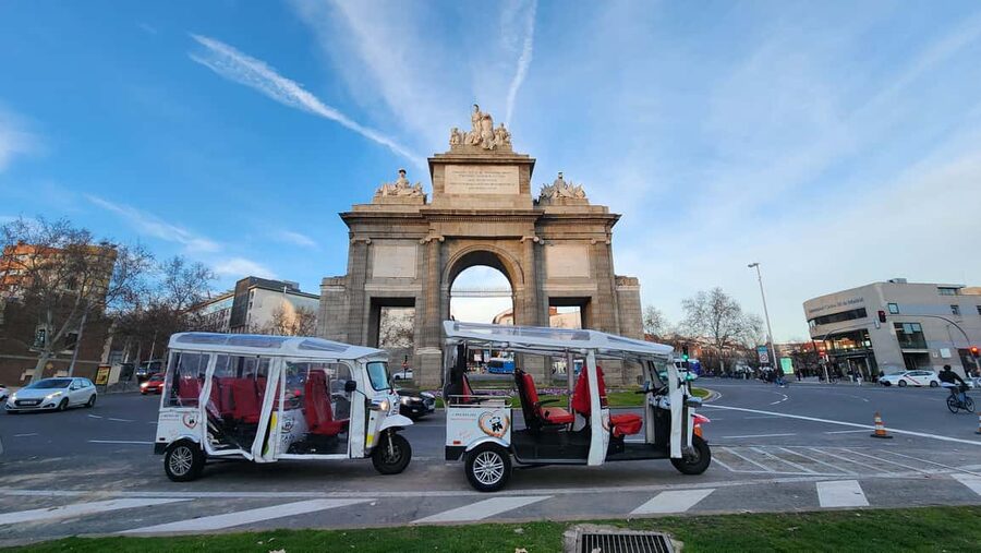 Tour Madrid: Secrets in a Electric Tuk Tuk - Plaza de España and Cervantes