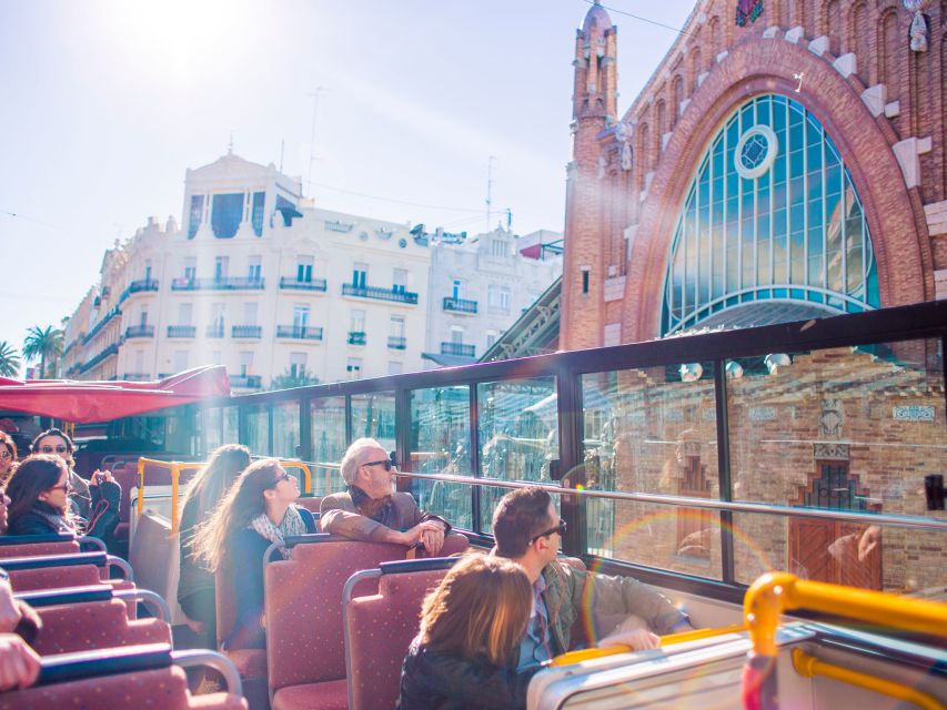 Valencia: 24 or 48-Hour Hop-on Hop-off Bus Ticket - The City of Arts and Sciences and Oceanogràfic