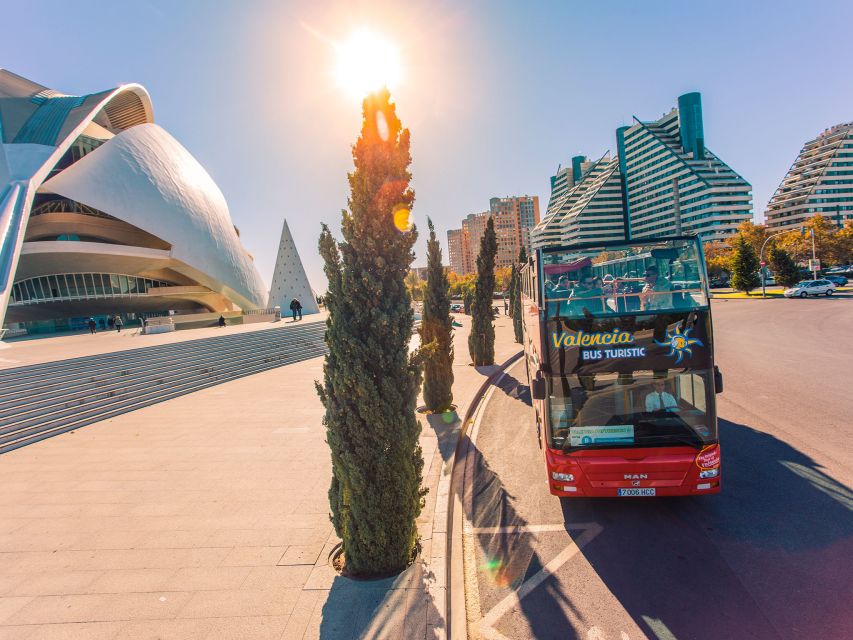 Valencia: 24 or 48-Hour Hop-on Hop-off Bus Ticket - Audio, seating, and service limits