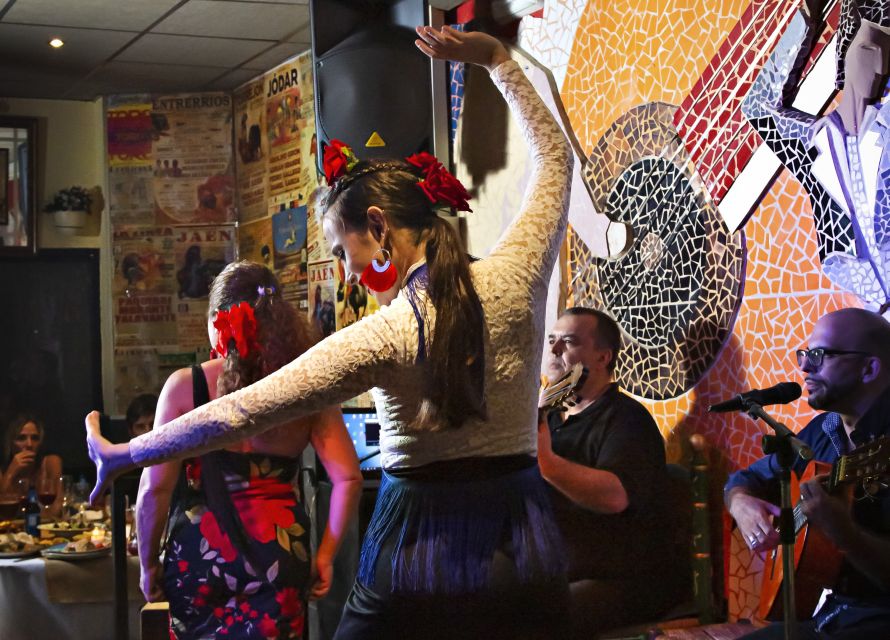 Valencia: Flamenco at Toro y La Luna with optional Dinner - Choosing between show only and dinner