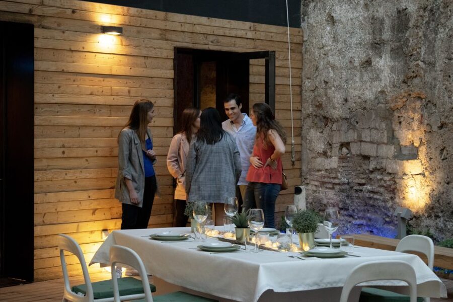 Valencia: Old Town Tour, Wine & Tapas in an 11th c. Monument - What arrives on the tapas tasting