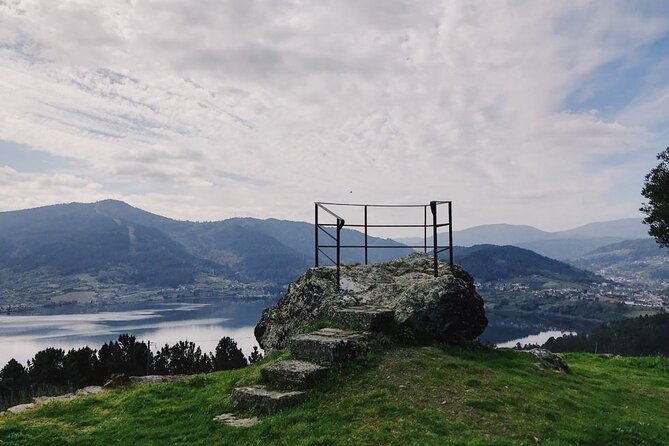 Visit Coastal Vineyard - The San Cibrao viewpoint and Miño River views