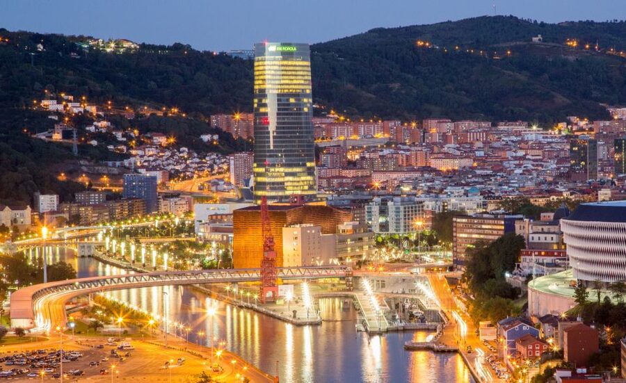 Walking Tour in Bilbao - La Ribera Market and the everyday city