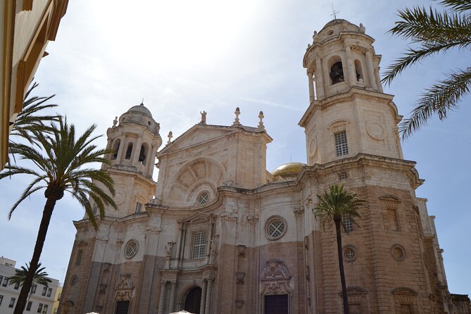 Walking Tour through Cádiz: Stories from the hand of a local guide - The Central Market is the most useful everyday stop