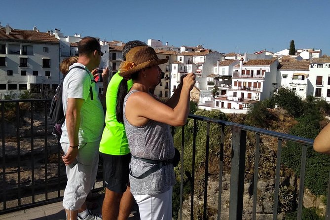 White Villages and Ronda Guided Day Tour from Seville - The coach ride and the mountain roads