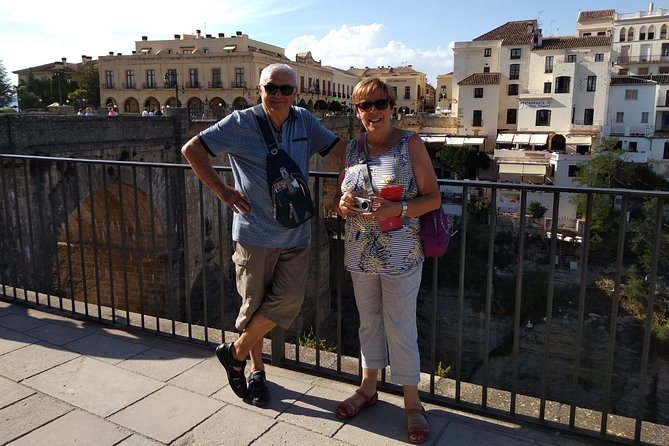 White Villages and Ronda Guided Day Tour from Seville - Grazalema, mountain air, and the lunch problem