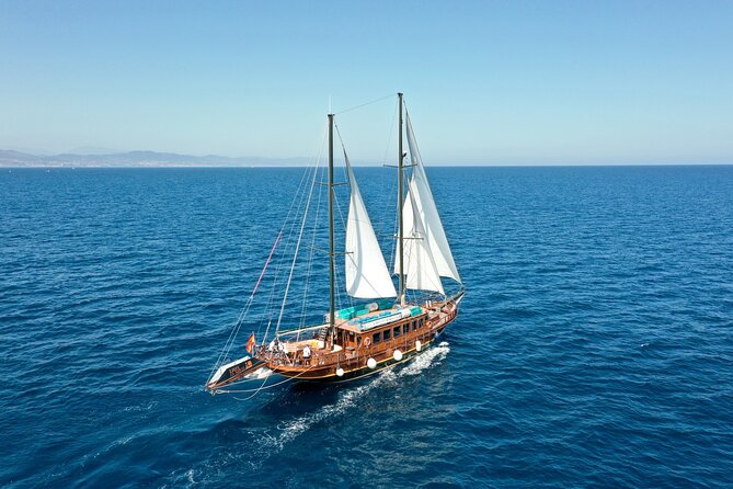 Wooden Boat Sailing with Tapa and Welcome Drink - The biggest issue: schedule changes and communication