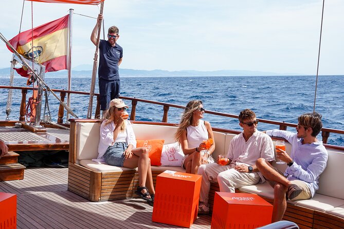 Wooden Boat Sailing with Tapa and Welcome Drink - Tapa, welcome drink, and the onboard bar